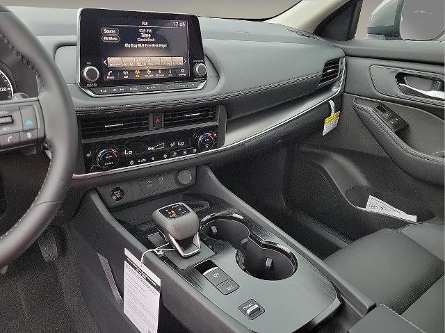 2025 Nissan Rogue FWD SV