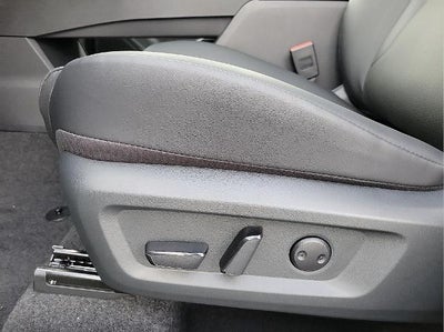 2026 Nissan Rogue FWD SV *Ltd Avail*