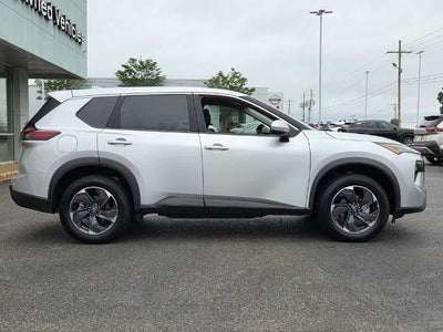 2025 Nissan Rogue FWD SV