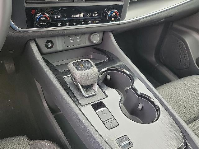 2025 Nissan Rogue FWD SV
