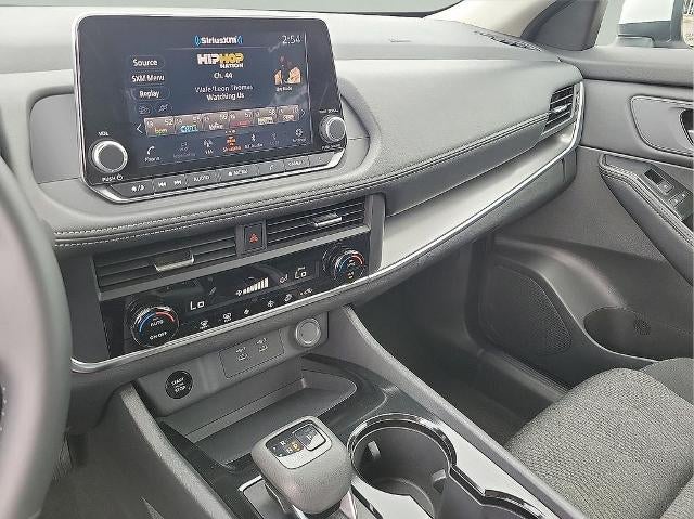 2025 Nissan Rogue FWD SV