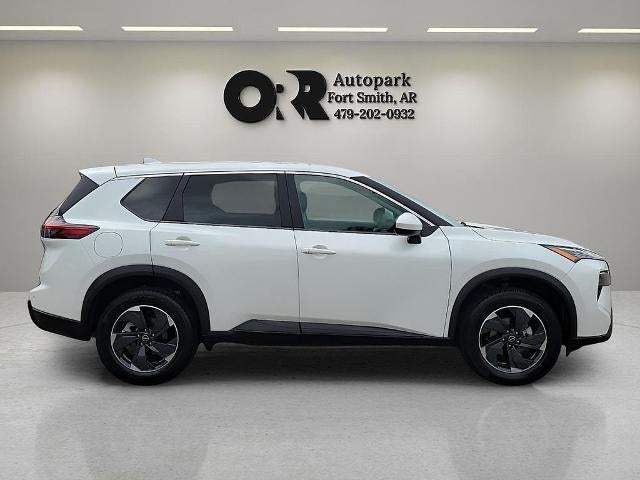 2025 Nissan Rogue FWD SV