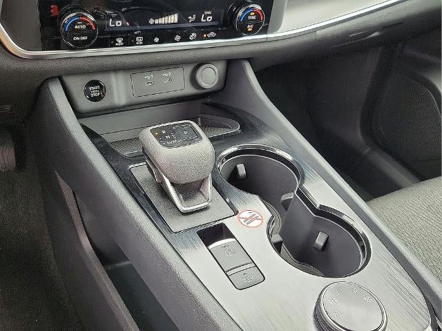 2025 Nissan Rogue AWD SV