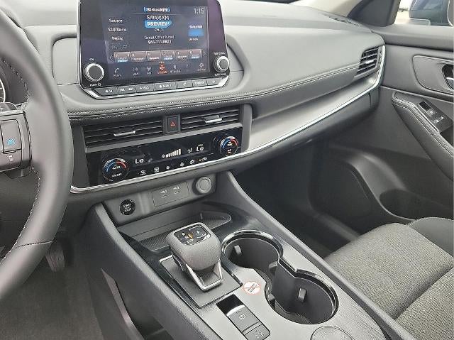 2025 Nissan Rogue AWD SV