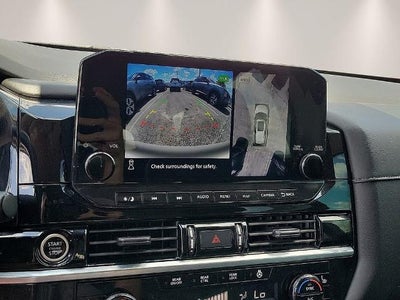 2023 Nissan Pathfinder SL 2WD
