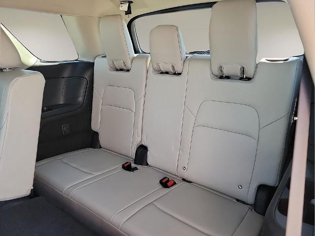 2023 Nissan Pathfinder SL 2WD