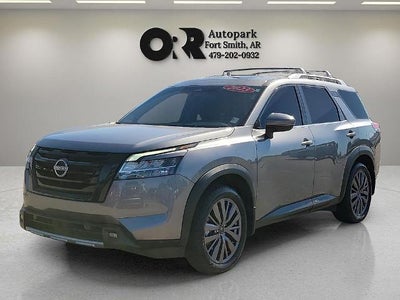 2023 Nissan Pathfinder SL 2WD