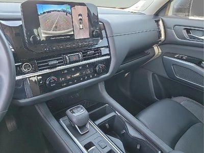2023 Nissan Pathfinder SL 2WD