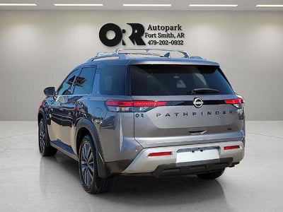 2023 Nissan Pathfinder SL 2WD