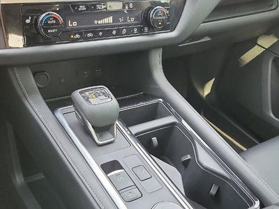 2023 Nissan Pathfinder SL 4WD
