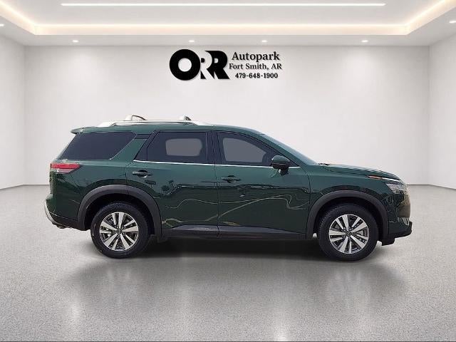 2023 Nissan Pathfinder SL 4WD