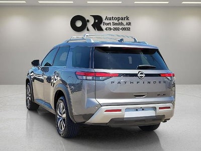 2023 Nissan Pathfinder SL 4WD