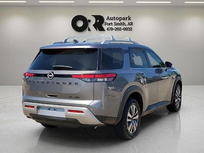 2023 Nissan Pathfinder SL 4WD