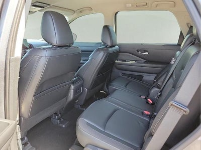 2023 Nissan Pathfinder SL 4WD