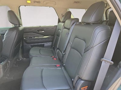 2023 Nissan Pathfinder SL 4WD