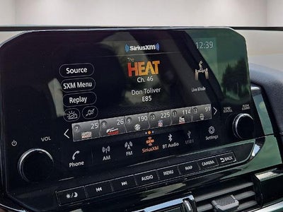2023 Nissan Pathfinder SL 4WD