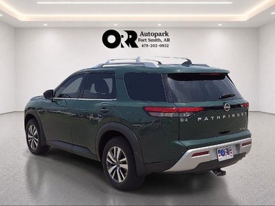 2023 Nissan Pathfinder SL 4WD