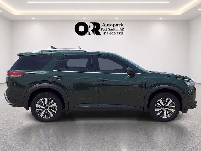2023 Nissan Pathfinder SL 4WD