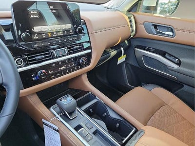 2024 Nissan Pathfinder Platinum 2WD