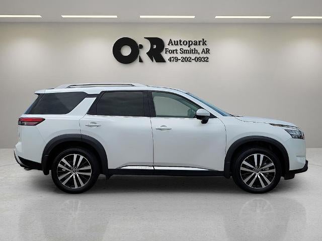 2025 Nissan Pathfinder Platinum 2WD