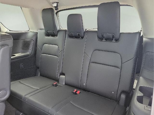 2025 Nissan Pathfinder Platinum 2WD