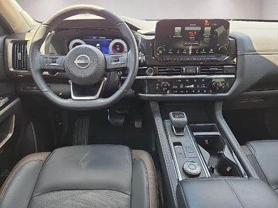 2024 Nissan Pathfinder Platinum 4WD