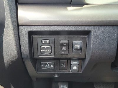 2019 Toyota Tundra 4WD 4WD SR5 CrewMax 5.5' Bed 5.7L (SE)