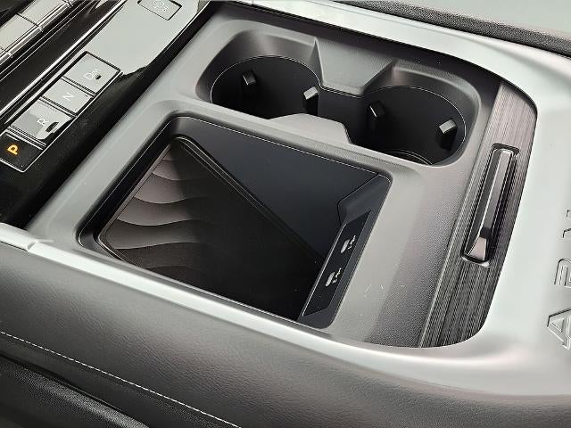 2025 Nissan Armada 4x4 SV