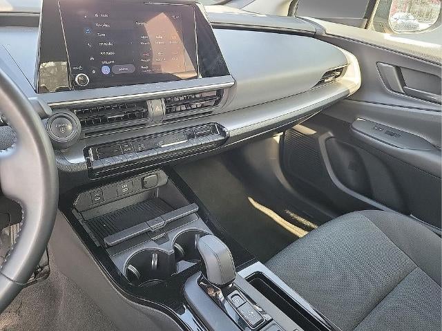 2024 Toyota Prius LE (Natl)