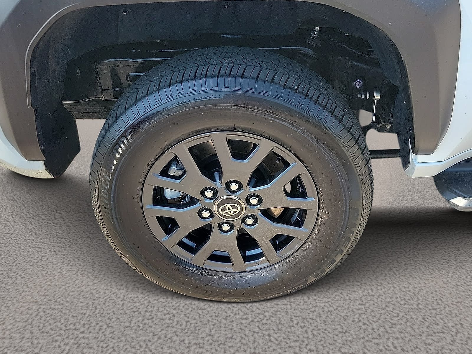 2025 Toyota 4Runner SR5 4WD (GS)