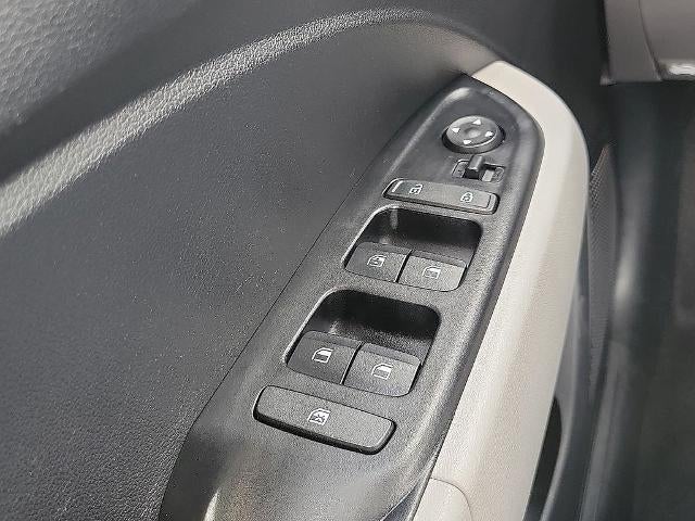 2025 Hyundai VENUE SEL IVT