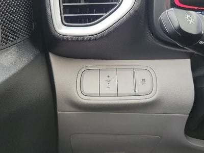 2025 Hyundai VENUE SEL IVT