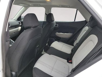 2025 Hyundai VENUE SEL IVT