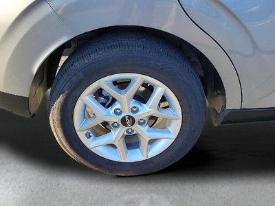 2024 Kia Soul LX IVT