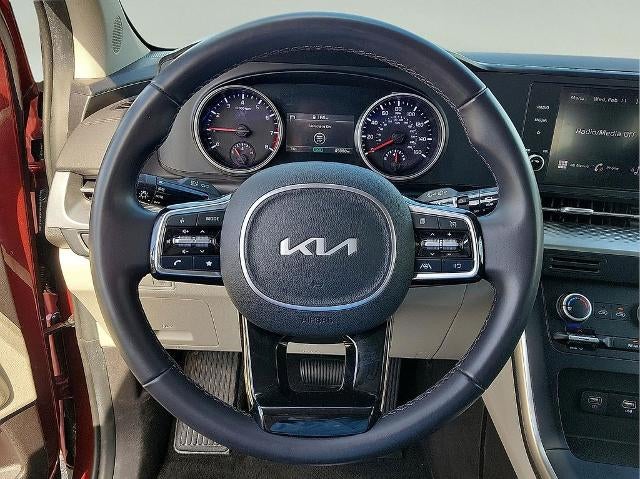 2024 Kia Carnival LX FWD