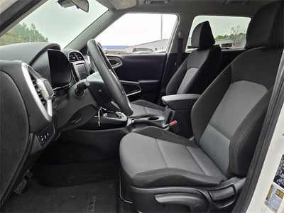 2024 Kia Soul LX IVT