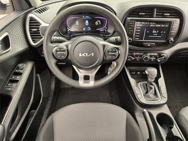 2024 Kia Soul LX IVT
