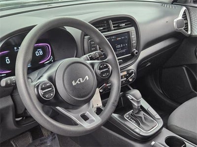 2024 Kia Soul LX IVT