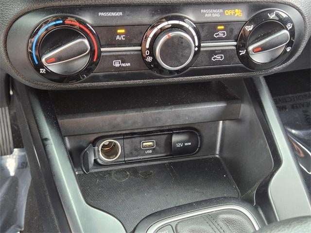 2024 Kia Soul LX IVT