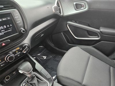 2024 Kia Soul LX IVT