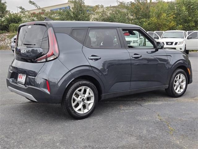2024 Kia Soul LX IVT