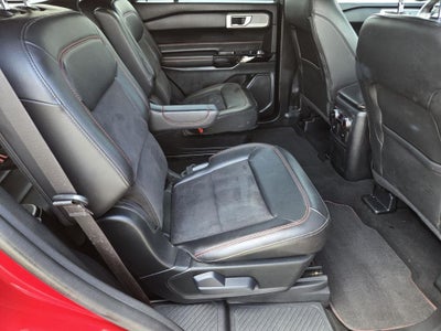 2024 Ford Explorer ST-Line