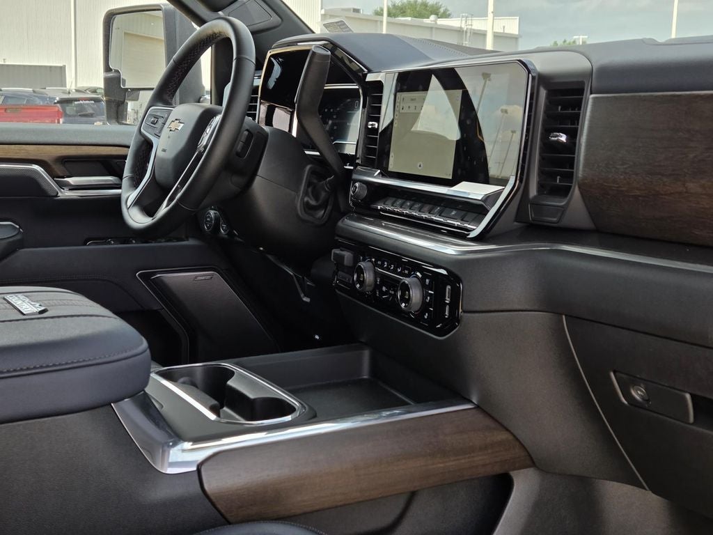 2025 Chevrolet Silverado 3500HD High Country