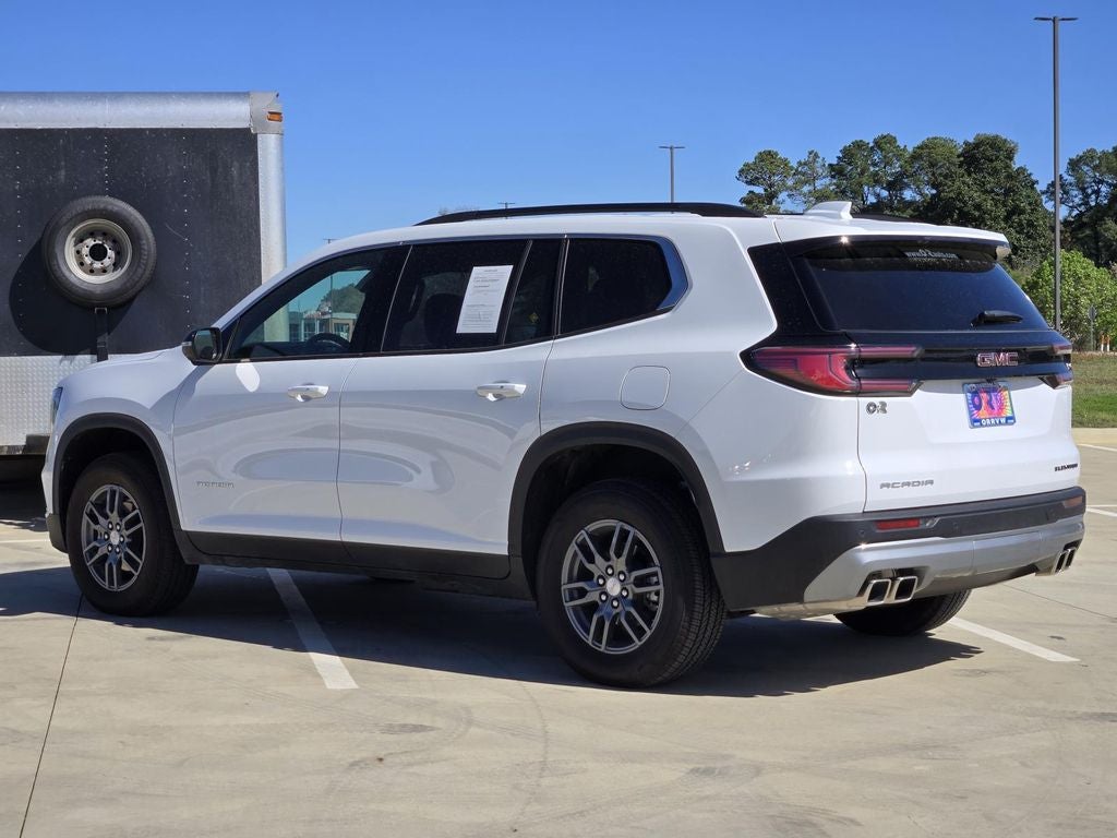 2025 GMC Acadia Elevation