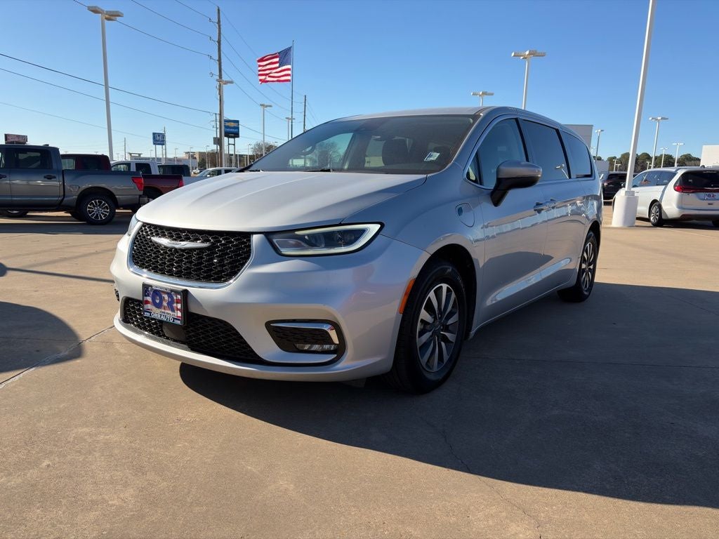 2023 Chrysler Pacifica Hybrid Touring L
