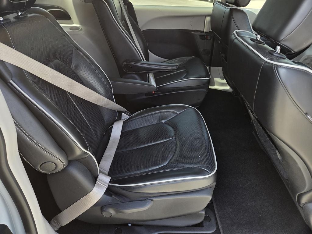 2023 Chrysler Pacifica Hybrid Limited