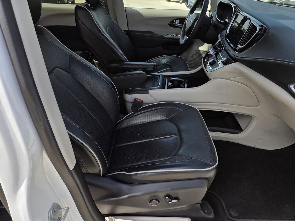 2023 Chrysler Pacifica Hybrid Limited