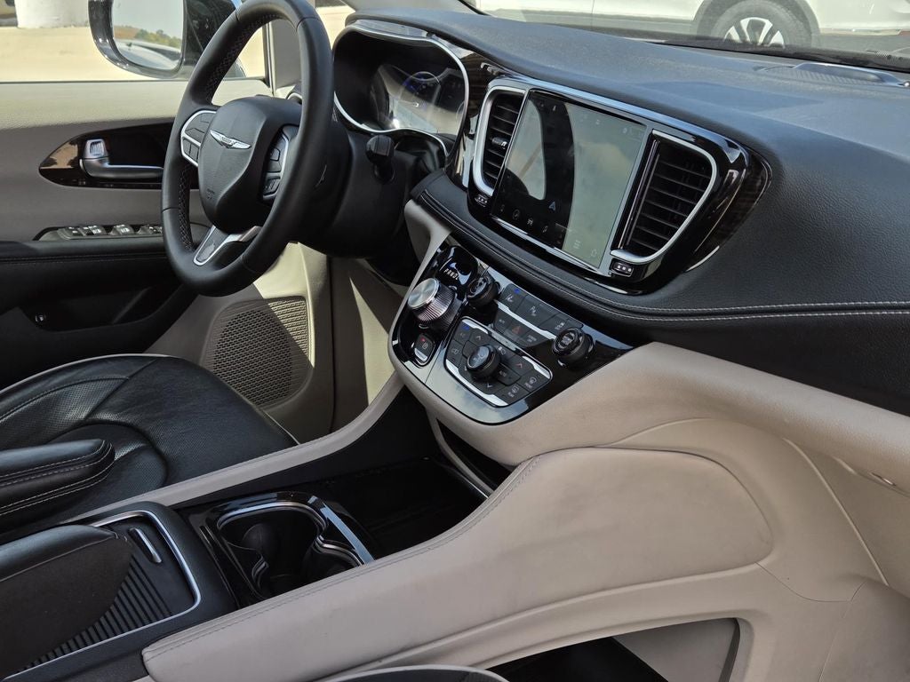 2023 Chrysler Pacifica Hybrid Limited