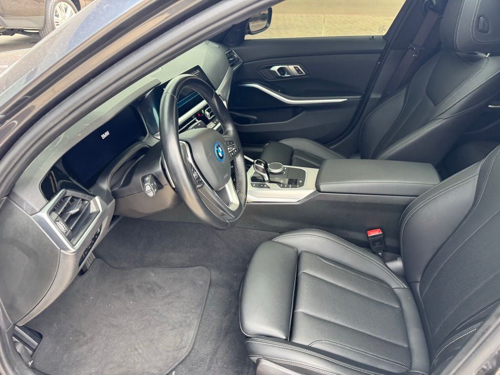 2022 BMW 3 Series 330e iPerformance