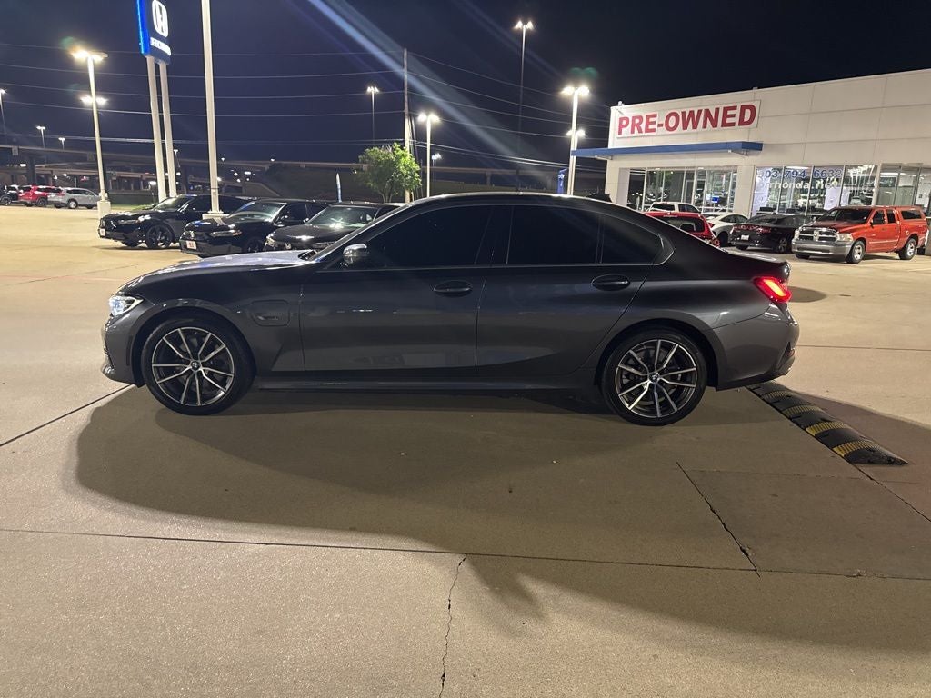 2022 BMW 3 Series 330e iPerformance